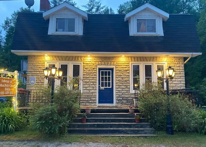 Auberge De Mon Petit Chum B&B